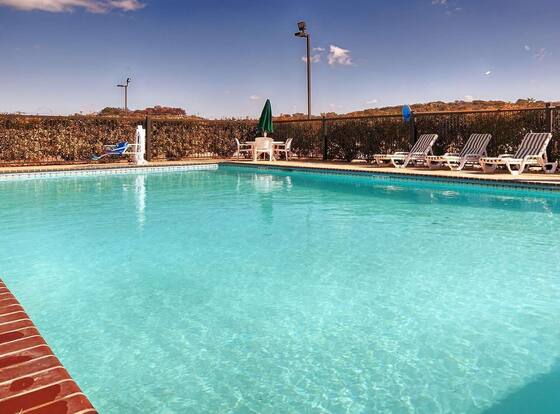Americas Best Value Inn & Suites Sonora is a family friendly hotel in Sonora, Texas (TX)