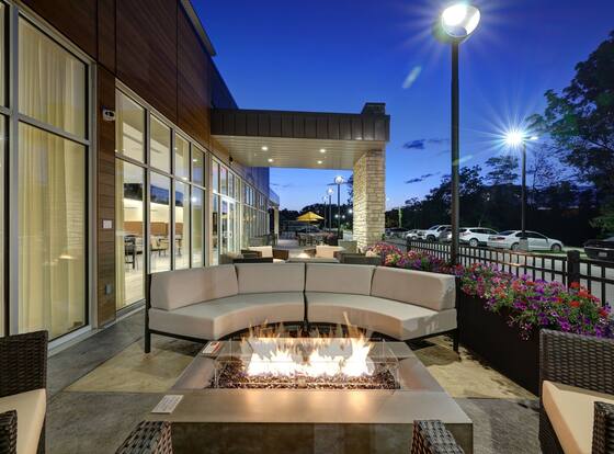 Courtyard by Marriott Iowa City University Heights is a family friendly hotel in Iowa City, Iowa (IA)