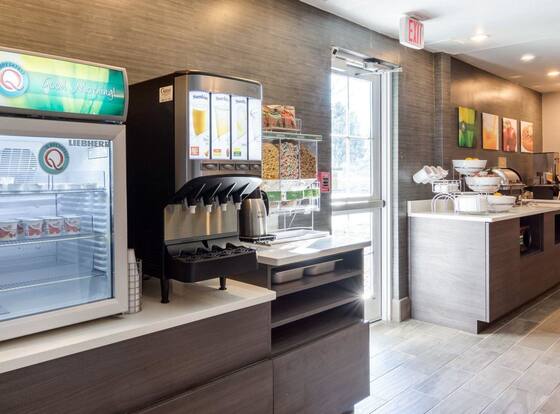 Quality Inn & Suites Ashland near Kings Dominion is a family friendly hotel in Ashland, Virginia (VA)