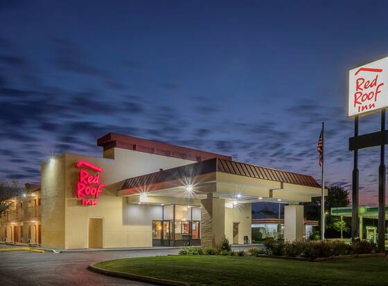 Red Roof Inn Bloomington - Normal/ University is a family friendly hotel in Bloomington, Illinois (IL)