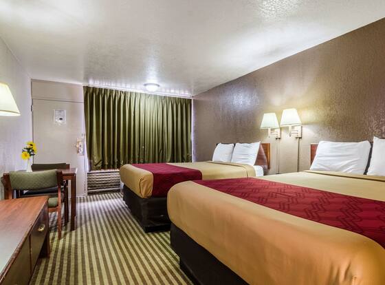 Econo Lodge is a family friendly hotel in Winfield, Kansas (KS)