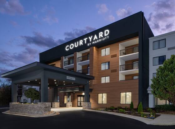 Courtyard by Marriott Decatur is a family friendly hotel in Decatur, Alabama (AL)