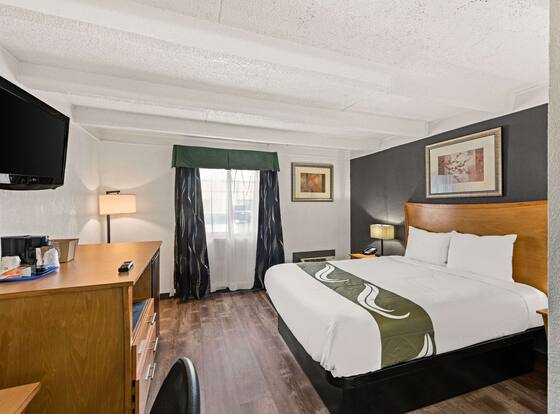 Quality Inn & Suites near I-480 and I-29 is a family friendly hotel in Council Bluffs, Iowa (IA)