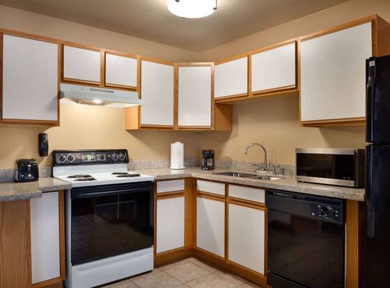 Hawthorn Extended Stay by Wyndham Milwaukee Airport is a family friendly hotel in Oak Creek, Wisconsin (WI)