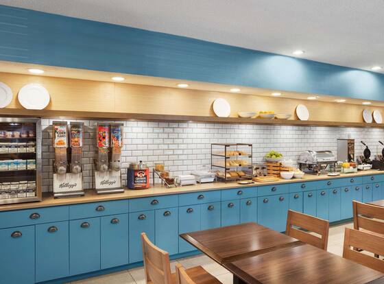 Country Inn & Suites by Radisson, Columbus Airport, OH is a family friendly hotel in Columbus, Ohio (OH)