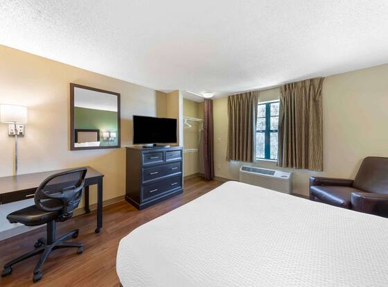 Extended Stay America Suites Fairbanks Old Airport Way is a family friendly hotel in College, Alaska (AK)