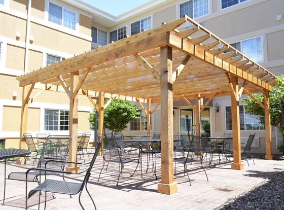 MainStay Suites Dubuque at Hwy 20 is a family friendly hotel in Dubuque, Iowa (IA)