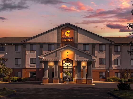 Comfort Suites St Charles - St Louis is a family friendly hotel in St. Charles, Missouri (MO)