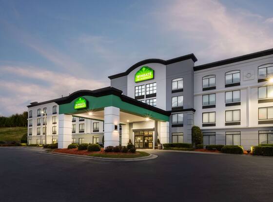 Wingate by Wyndham Charlotte Speedway/Concord is a family friendly hotel in Concord, North Carolina (NC)