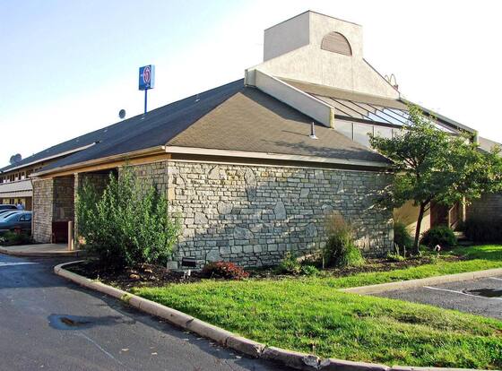 Motel 6 Dayton, OH - Englewood is a family friendly hotel in Clayton, Ohio (OH)