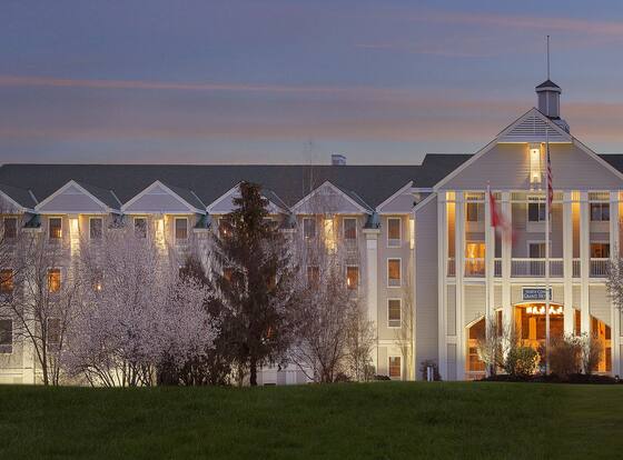 North Conway Grand Hotel is a family friendly hotel in North Conway, New Hampshire (NH)