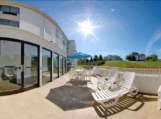 Comfort Inn & Suites Morganton is a family friendly hotel in Morganton, North Carolina (NC)