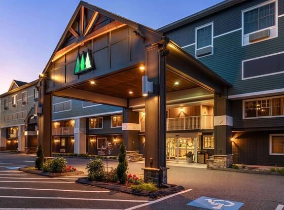 Maine Evergreen Hotel, Ascend Hotel Collection is a family friendly hotel in Augusta, Maine (ME)