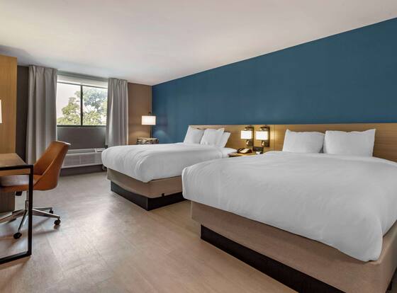 Comfort Inn Philadelphia International Airport West is a family friendly hotel in Chester, Pennsylvania (PA)