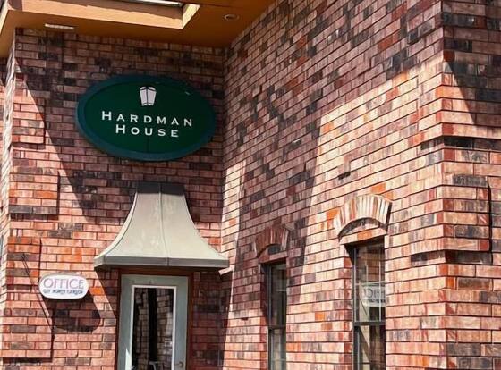 Hardman House Inn & Suites is a family friendly hotel in Carson City, Nevada (NV)