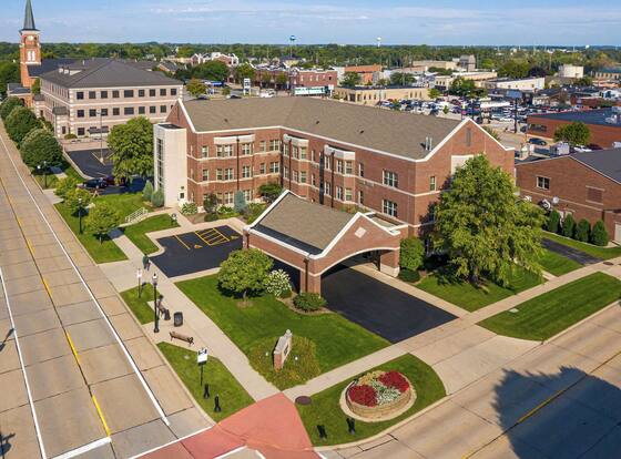Kress Inn, Ascend Hotel Collection is a family friendly hotel in De Pere, Wisconsin (WI)