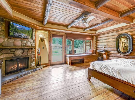 Rainbow Ranch Lodge is a family friendly hotel in Gallatin Gateway, Montana (MT)