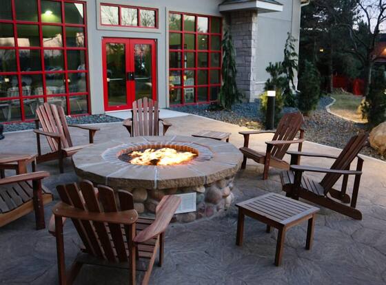 Wildwood Lodge is a family friendly hotel in Clive, Iowa (IA)