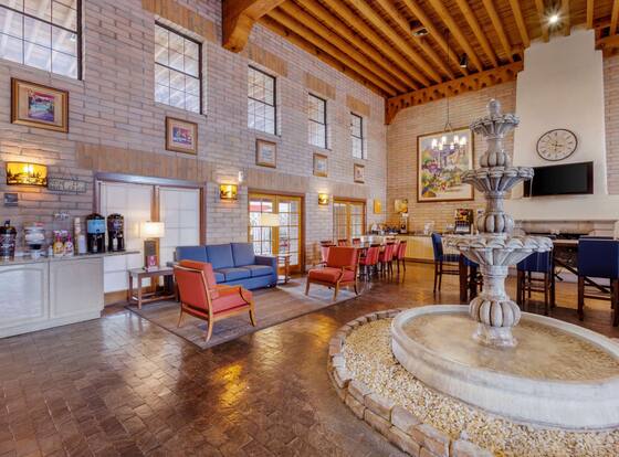Comfort Suites at Sabino Canyon is a family friendly hotel in Tucson, Arizona (AZ)