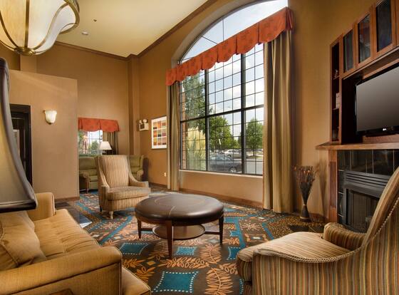 Comfort Suites Dulles Airport is a family friendly hotel in Chantilly, Virginia (VA)