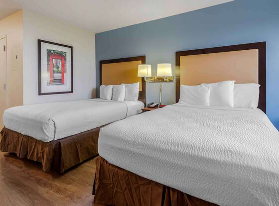 Extended Stay America Suites Elizabeth Newark Airport is a family friendly hotel in Essex Fells, New Jersey (NJ)