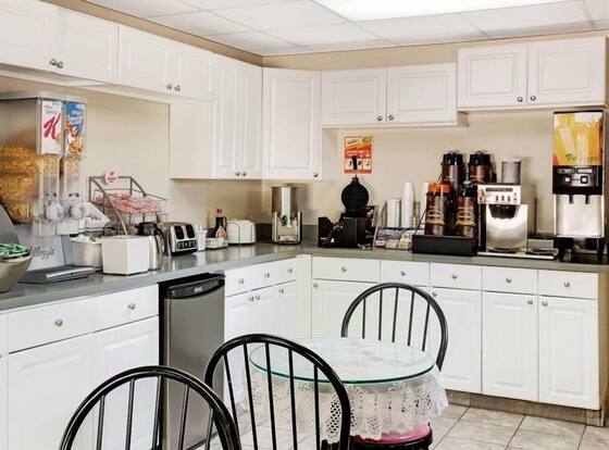 Super 8 by Wyndham Charlotte Downtown Area is a family friendly hotel in Charlotte, North Carolina (NC)