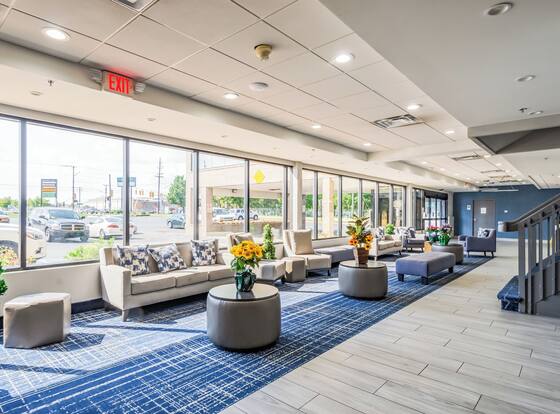 Quality Inn Roseville-Detroit North is a family friendly hotel in Roseville, Michigan (MI)