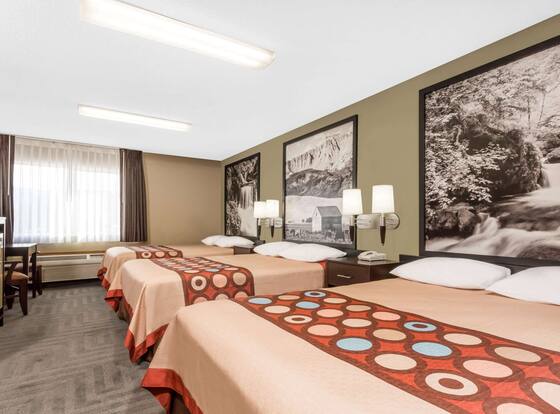 Super 8 by Wyndham LaGrande is a family friendly hotel in La Grande, Oregon (OR)