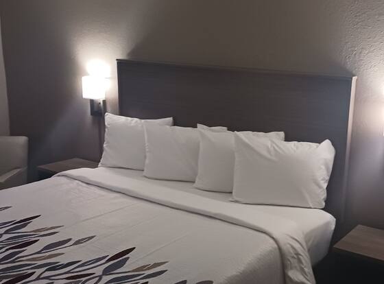 Red Roof Inn Huntsville, AL is a family friendly hotel in Huntsville, Alabama (AL)
