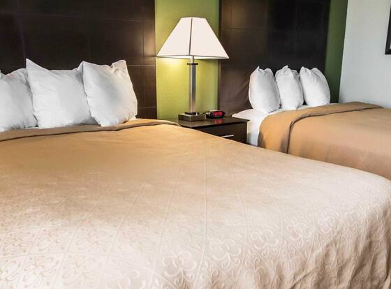 Quality Inn Chesterton near Indiana Dunes National Park I-94 is a family friendly hotel in Chesterton, Indiana (IN)