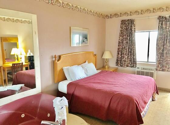 Americas Best Value Inn Livonia Detroit is a family friendly hotel in Livonia, Michigan (MI)