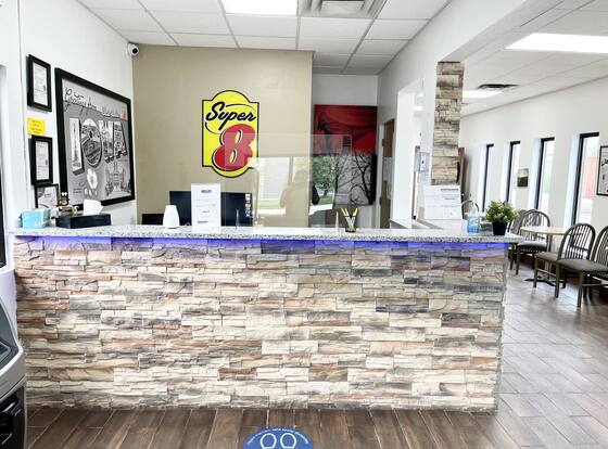 Super 8 by Wyndham Clear Lake is a family friendly hotel in Clear Lake, Iowa (IA)