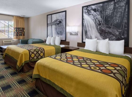 Super 8 by Wyndham Williamsburg/Historic Area is a family friendly hotel in Williamsburg, Virginia (VA)