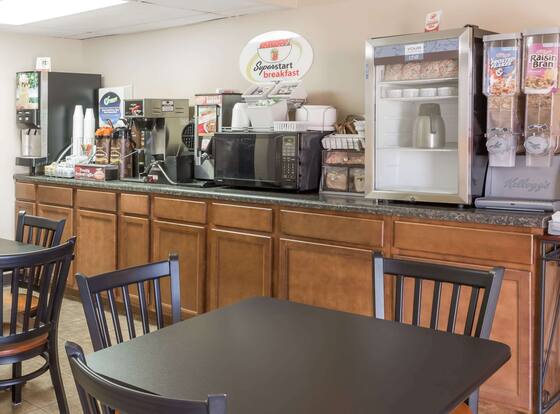 Super 8 by Wyndham Luverne is a family friendly hotel in Luverne, Minnesota (MN)