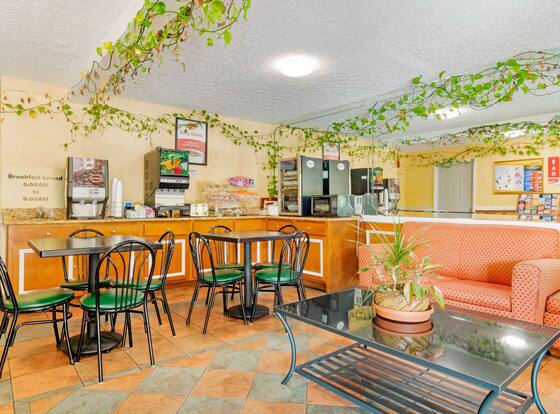 Econo Lodge is a family friendly hotel in Stonecrest, Georgia (GA)