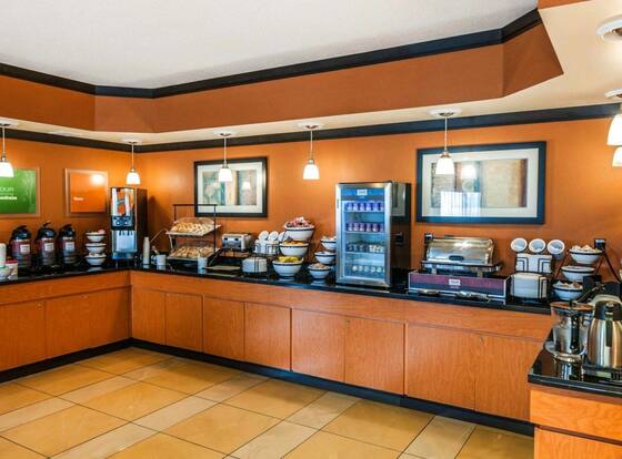 Comfort Inn Avon-Indianapolis West is a family friendly hotel in Avon, Indiana (IN)