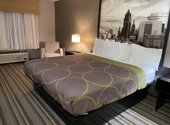Delavan Inn and Suites is a family friendly hotel in Delavan, Wisconsin (WI)