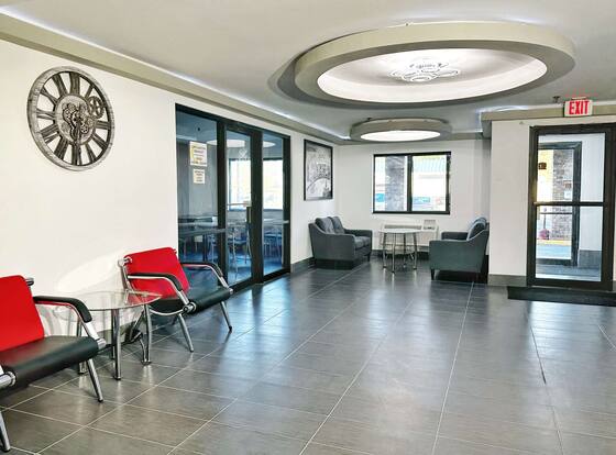 Super 8 by Wyndham Peoria is a family friendly hotel in Peoria, Illinois (IL)