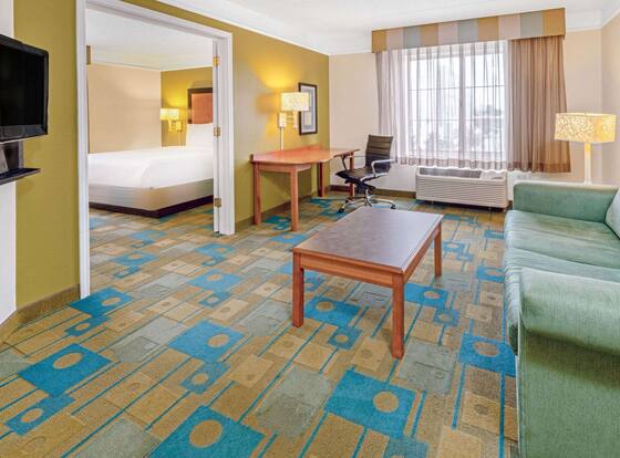 La Quinta Inn & Suites by Wyndham Salt Lake City Airport is a family friendly hotel in Salt Lake City, Utah (UT)