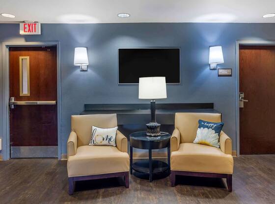 Extended Stay America Suites Philadelphia Horsham Welsh Rd is a family friendly hotel in Maple Glen, Pennsylvania (PA)
