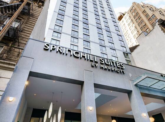 SpringHill Suites by Marriott New York Manhattan/Chelsea is a family friendly hotel in New York City (NYC), New York (NY)