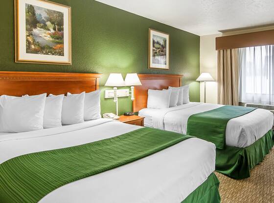 Quality Inn Downtown Convention Center is a family friendly hotel in Portland, Oregon (OR)