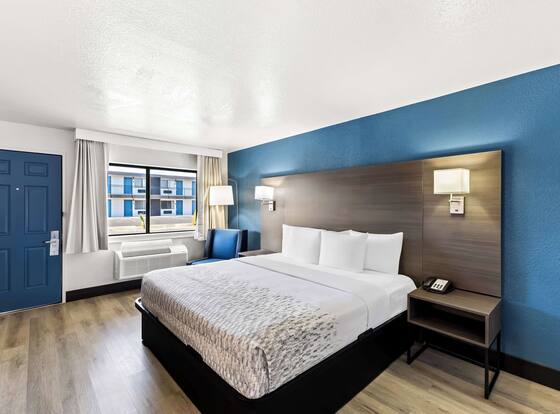 SureStay Hotel by Best Western Phoenix Airport is a family friendly hotel in Phoenix, Arizona (AZ)