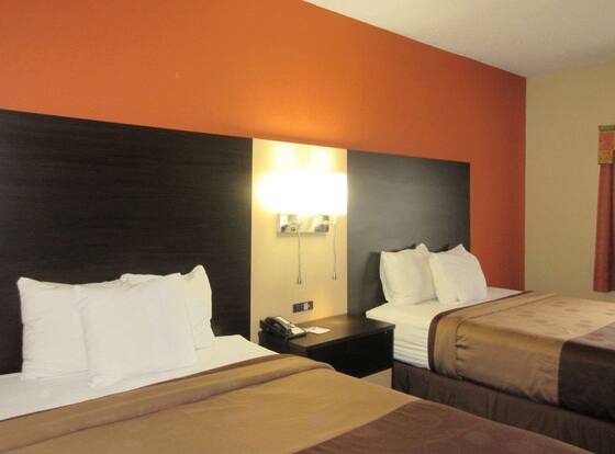 Quality Inn & Suites is a family friendly hotel in Benton Harbor, Michigan (MI)