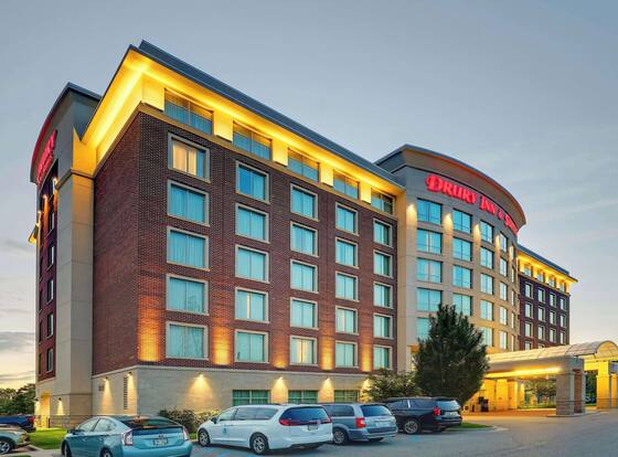 Drury Inn & Suites Grand Rapids is a family friendly hotel in Kentwood, Michigan (MI)