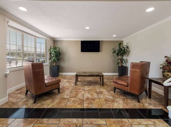 Quality Inn St. Louis Airport Hotel is a family friendly hotel in Berkeley, Missouri (MO)