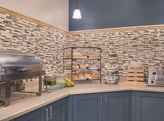Country Inn & Suites by Radisson, Eagan, MN is a family friendly hotel in Eagan, Minnesota (MN)