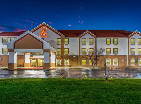 Red Roof Inn & Suites Monee is a family friendly hotel in Monee, Illinois (IL)