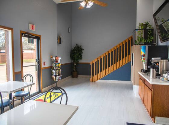 Super 8 by Wyndham Mountain Home is a family friendly hotel in Mountain Home, Arkansas (AR)