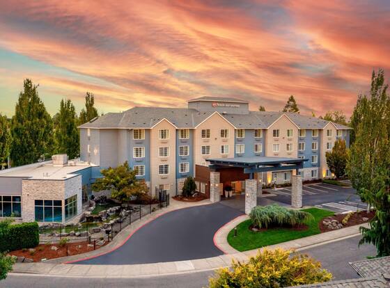 Best Western Premier Keizer/Salem Hotel is a family friendly hotel in Keizer, Oregon (OR)